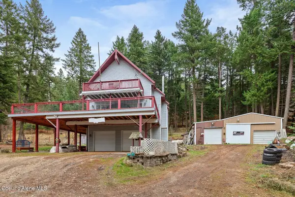 9900 S Lakeview LN, Harrison, ID 83833