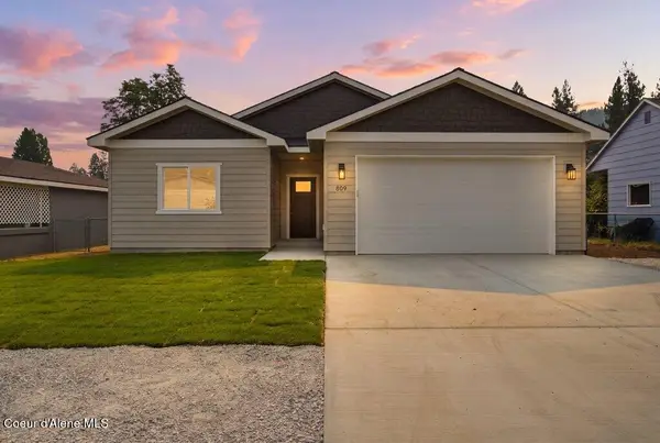 509 S 3rd ST, Pinehurst, ID 83850