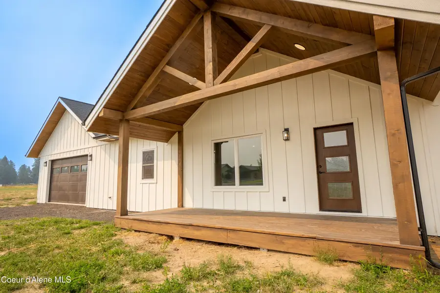 24 Beulah Pl, Moyie Springs, ID 83845 - #2