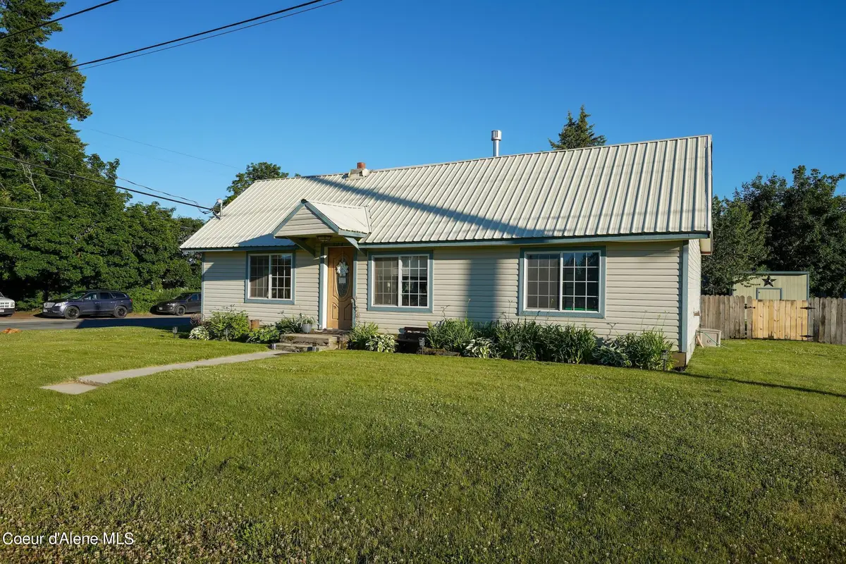 304 Harriet St, Priest River, ID 83856 - #1