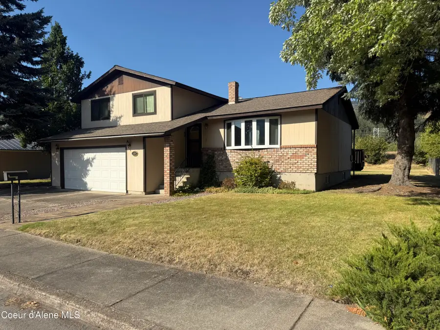 409 Emerald Dr, Kellogg, ID 83837 - #3
