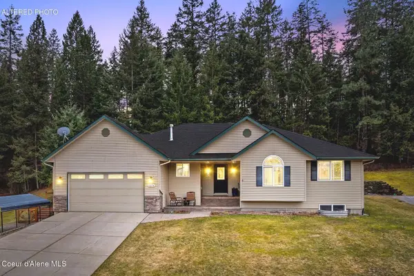 11074 W Riverview Dr, Post Falls, ID 83854