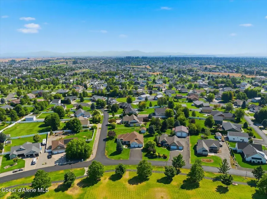 2924 N DISTANT STAR RD, Post Falls, ID 83854 - #3