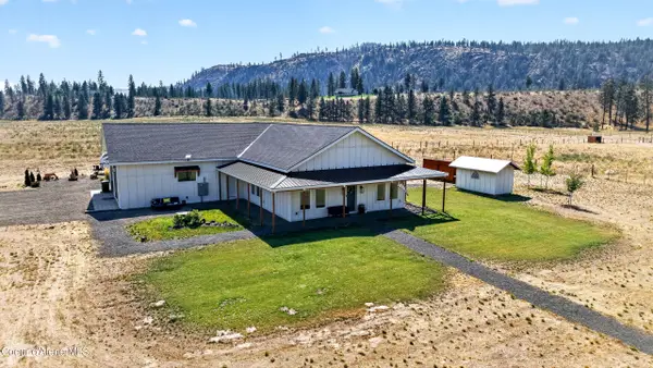 39182 Orchard Rd E, Davenport, WA 99122