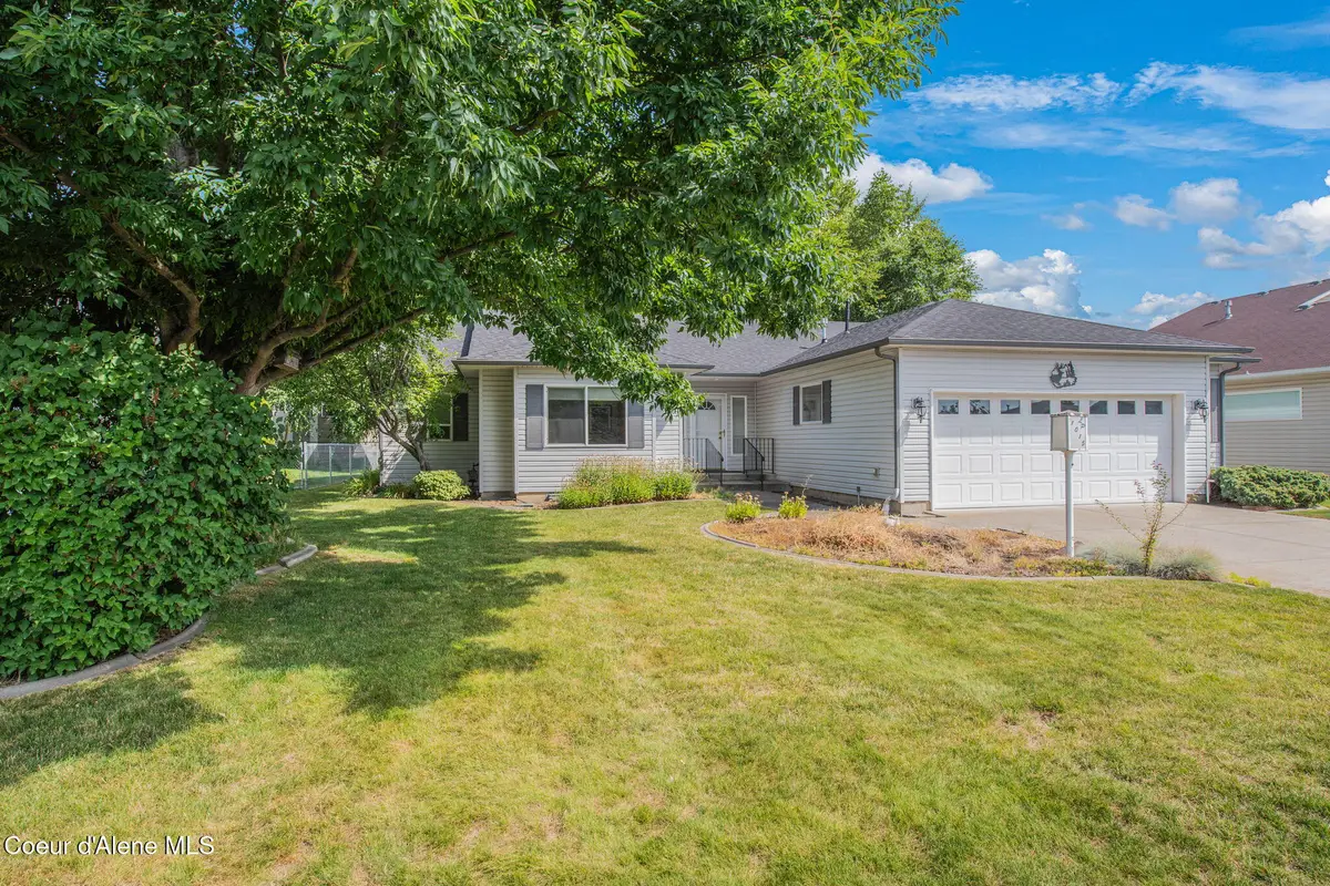 1015 W Fairview DR, Hayden, ID 83835 - #1