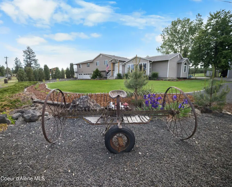 10916 E Rinear Rd, Valleyford, WA 99036 - #2