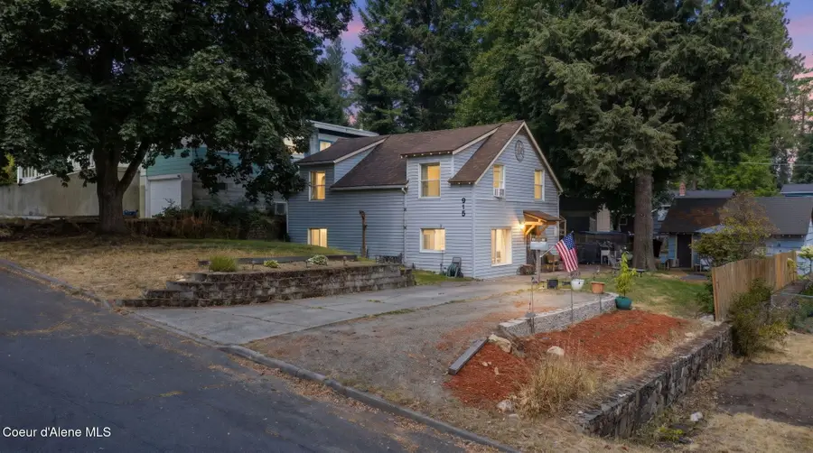 915 E Boyd Ave, Coeur Dalene, ID 83814 - #2