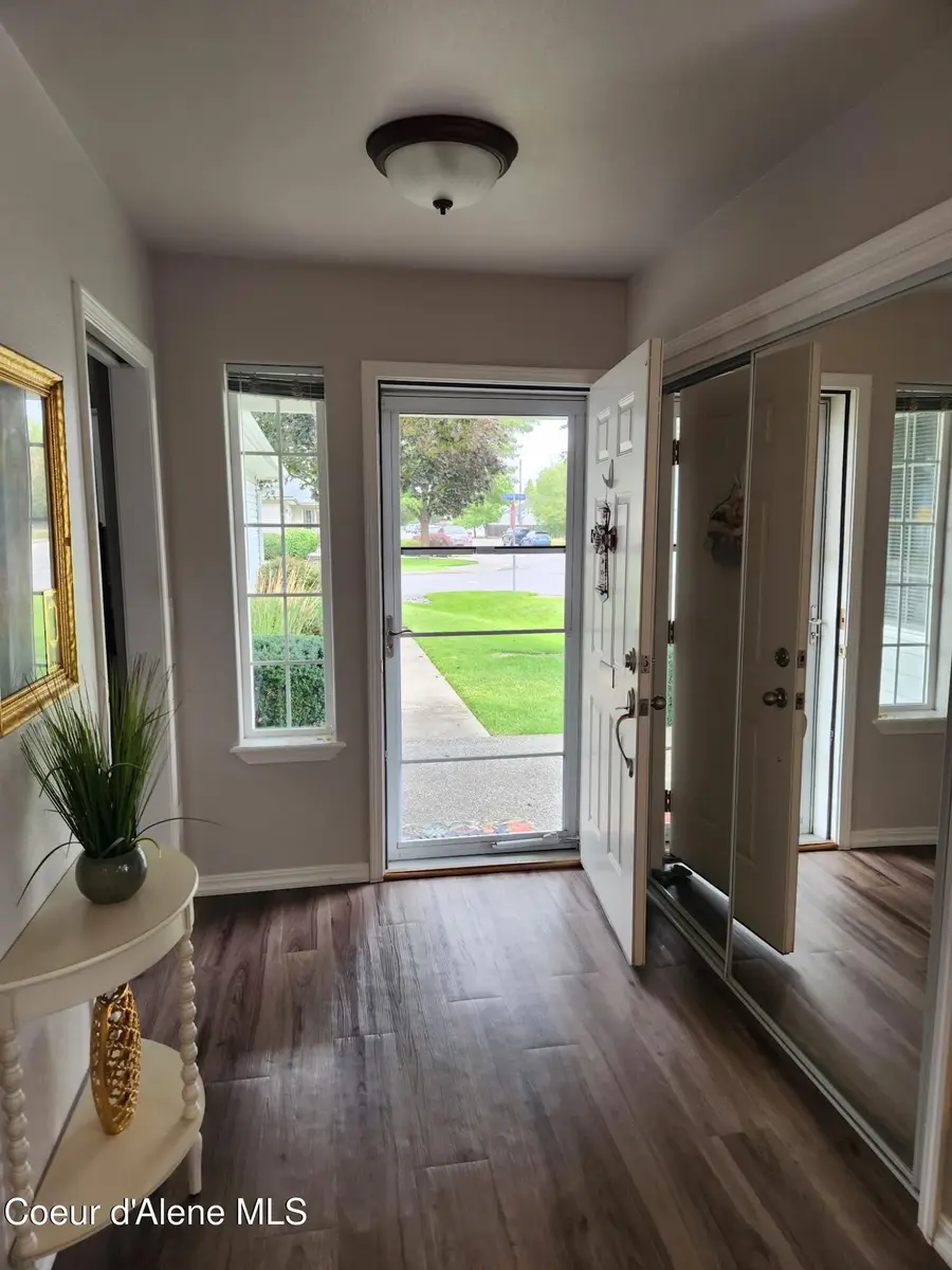 190 E Jeffrey Pine Ln #2, Coeur Dalene, ID 83815 - #2
