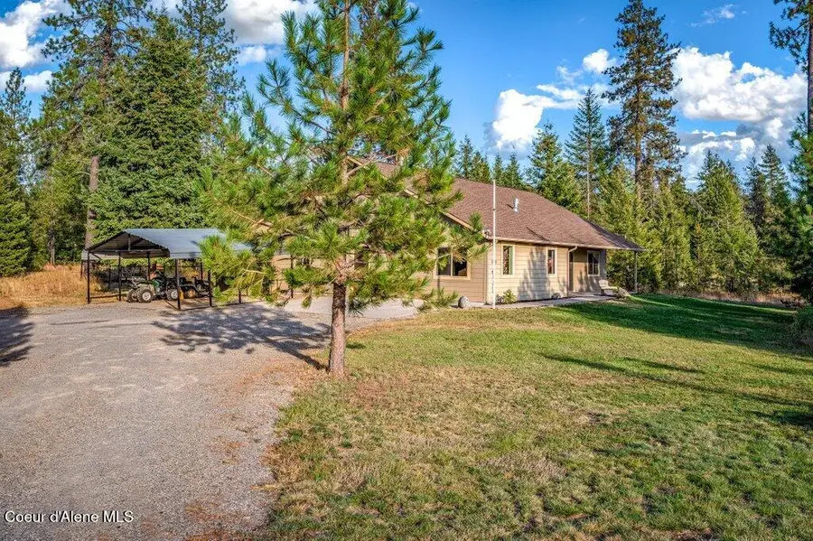 32916 N 16th AVE, Spirit Lake, ID 83869 - #2