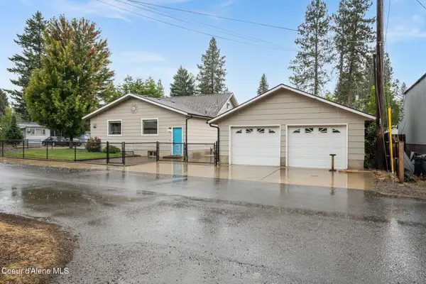 405 Sunset DR, Pinehurst, ID 83850