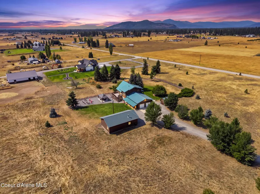 2128 E Shoshone AVE, Athol, ID 83801 - #2