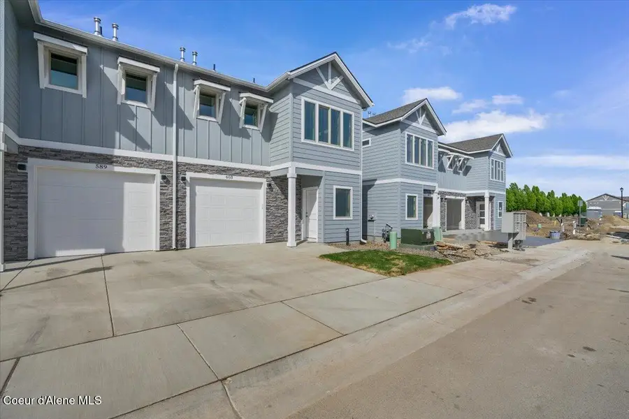 627 N Galbraith Lp, Post Falls, ID 83854 - #2