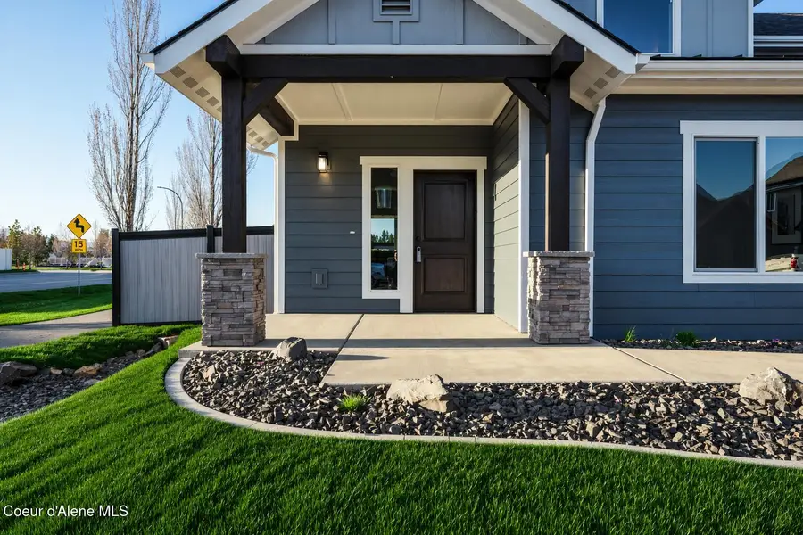 8429 N SNOWFLAKE LN, Hayden, ID 83835 - #3