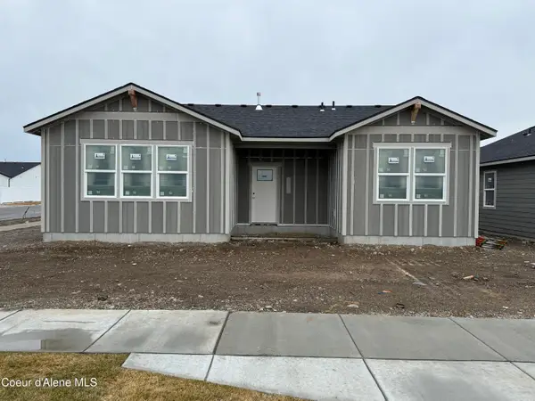 5258 E Antares Ln, Post Falls, ID 83854
