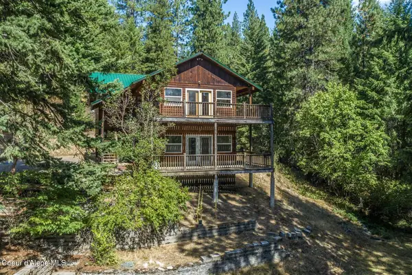 254 E Gold Mountain Dr, Sagle, ID 83860