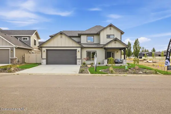 8533 N Avalanche Ln, Hayden, ID 83835