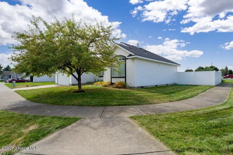 8120 N Ainsworth DR, Hayden, ID 83835 - #2