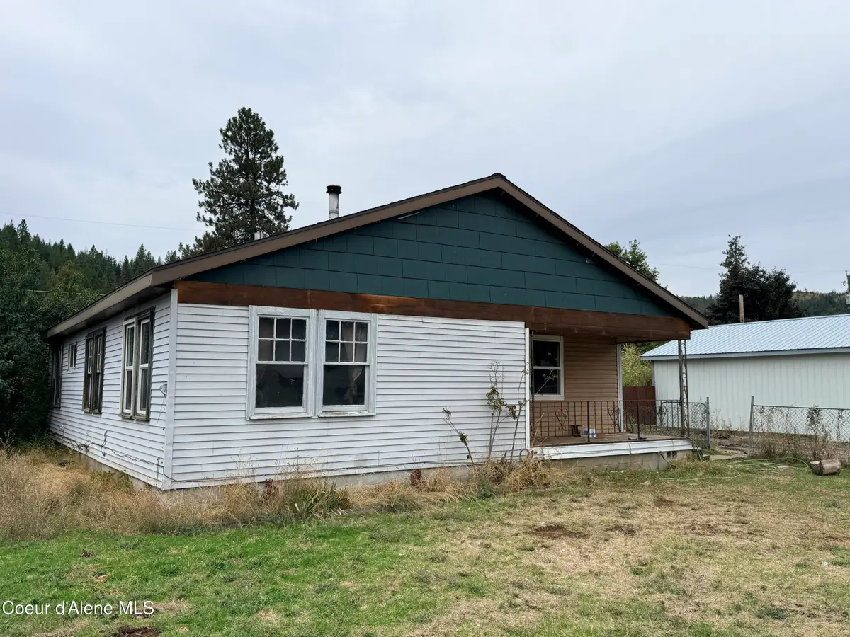 504 S 5th St, Pinehurst, ID 83850 - #1