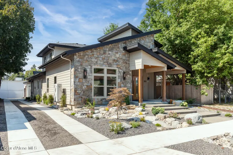 945 N 5TH ST, Coeur Dalene, ID 83814 - #3