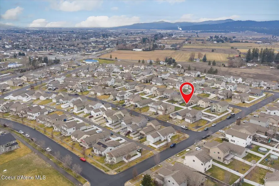 8263 N Woodworth ST, Post Falls, ID 83854 - #3