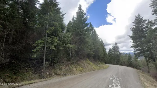 3000 E Half Round Bay Rd, Harrison, ID 83833