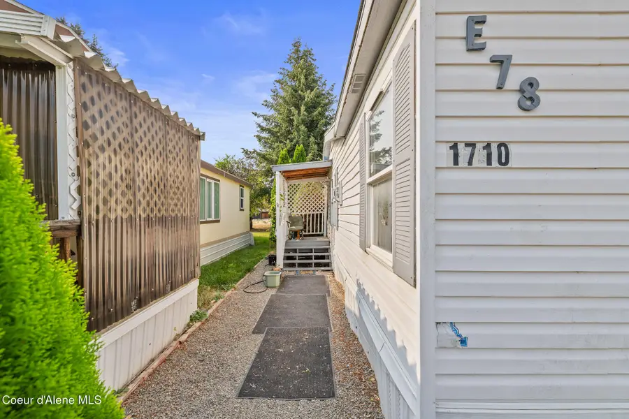 1710 W Yorkshire AVE, Coeur D Alene, ID 83815 - #2