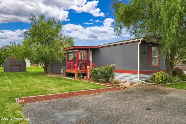 2304 W Pellinore WAY, Post Falls, ID 83854