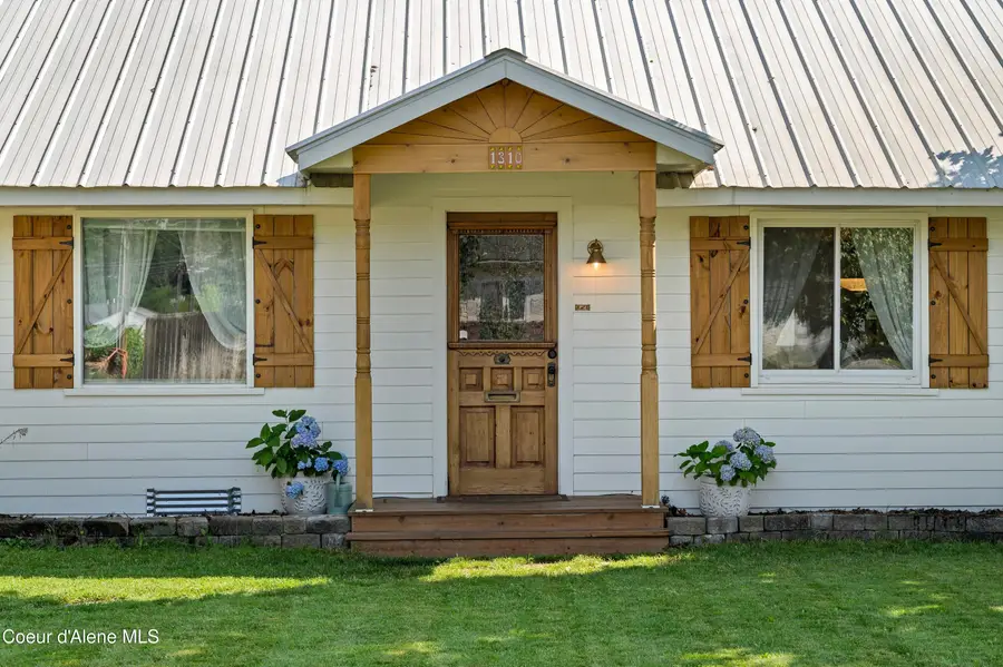 1310 E Maple AVE, Coeur Dalene, ID 83814 - #3
