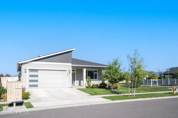 1067 E Percival Ave, Post Falls, ID 83854