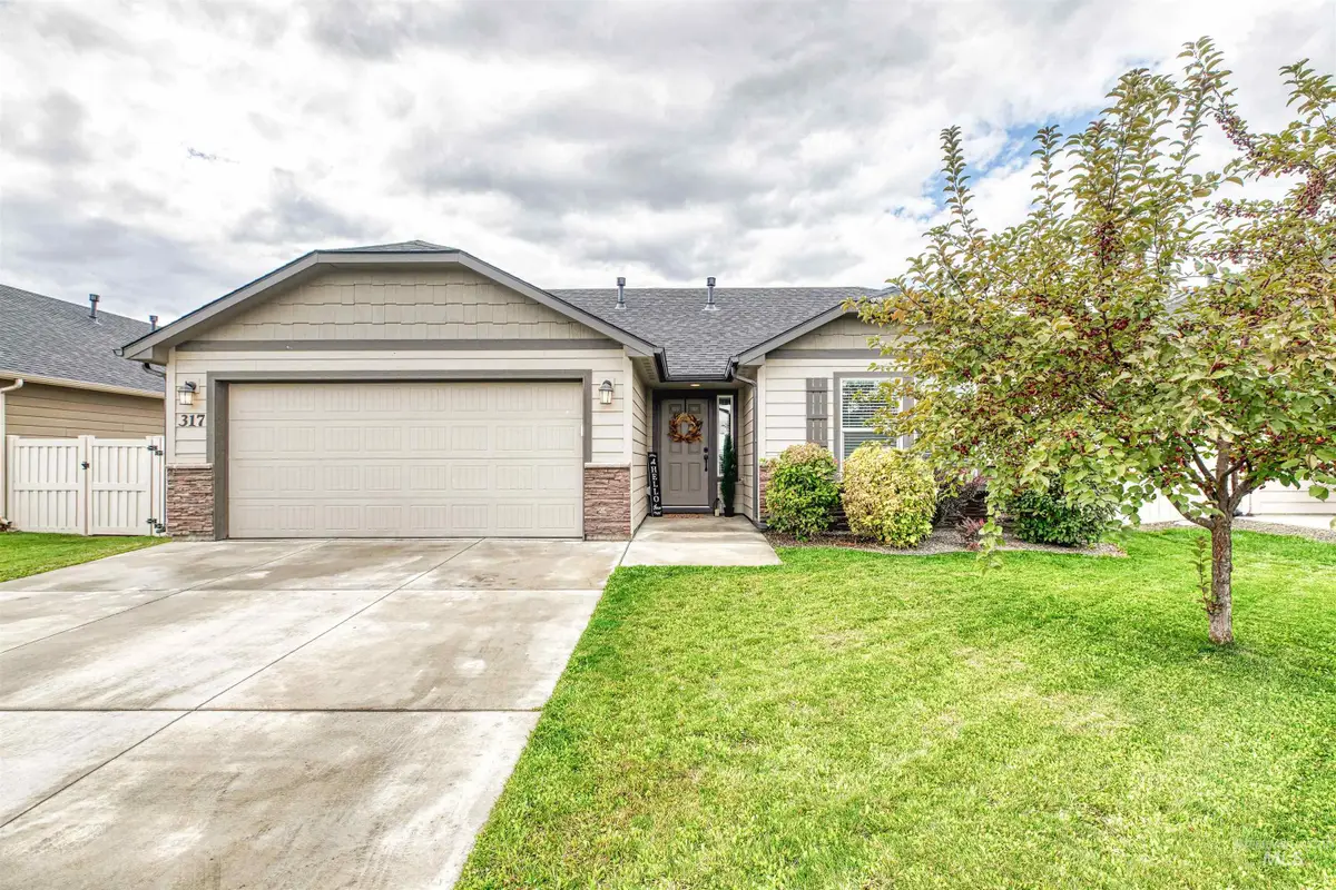 317 Cliff Swallow Ave, Caldwell, ID 83605 - Image #1