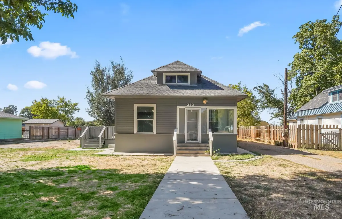 223 W Blvd, New Plymouth, ID 83655 - Image #1