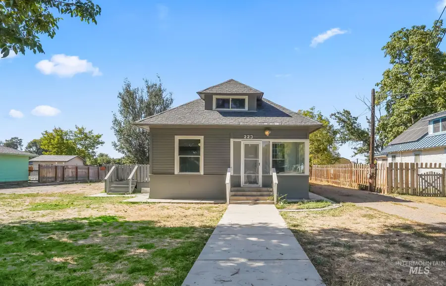 223 W Blvd, New Plymouth, ID 83655 - Image #2