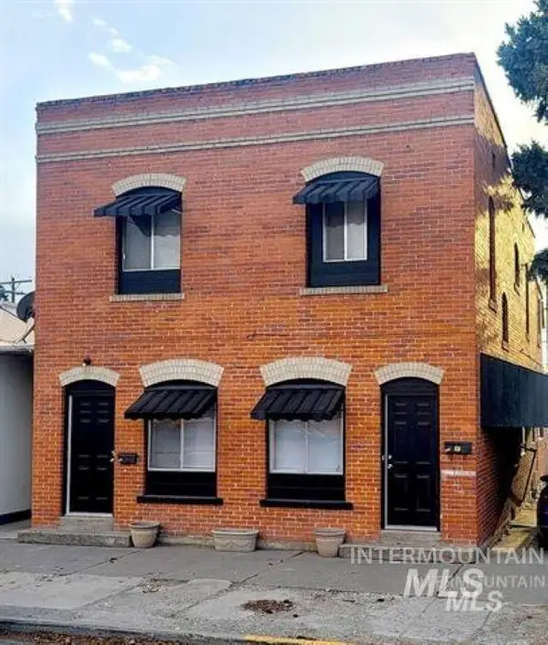 339 Idaho St, Gooding, ID 83330