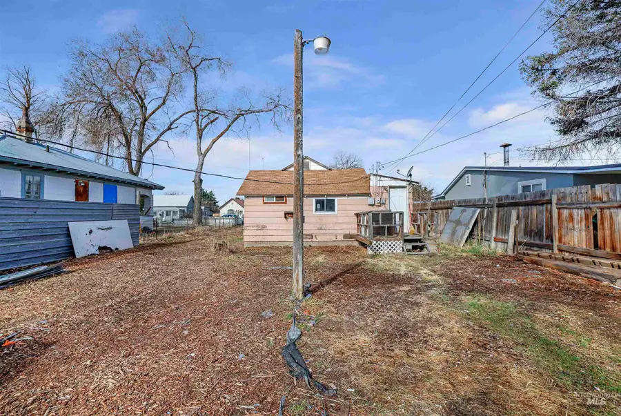 530 Utah St, Gooding, ID 83330 - Image #3