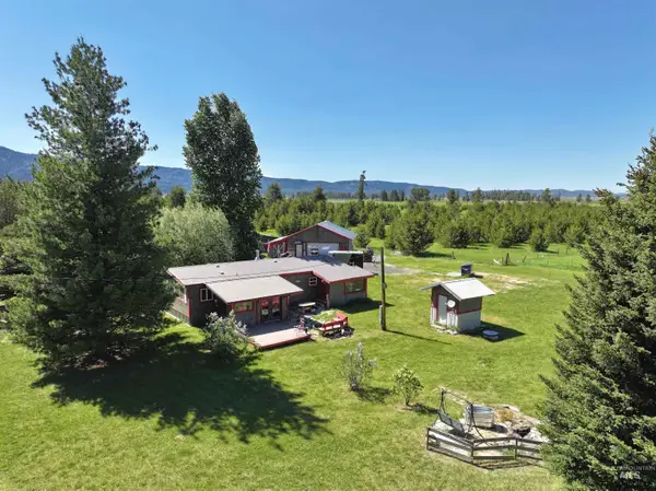 22 Flemming Lane, McCall, ID 83638