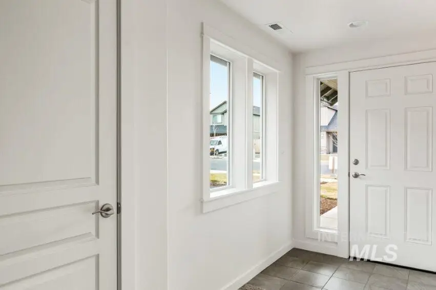 1116 N Peakhurt Ave, Kuna, ID 83634 - Image #2