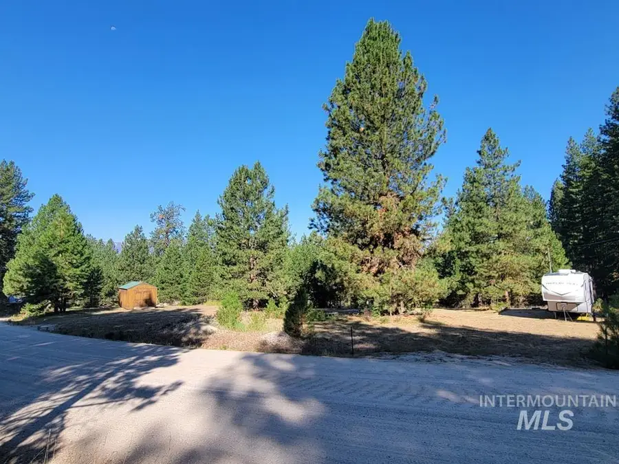 85 E Prospectors Drive, Cascade, ID 83611 - Image #2