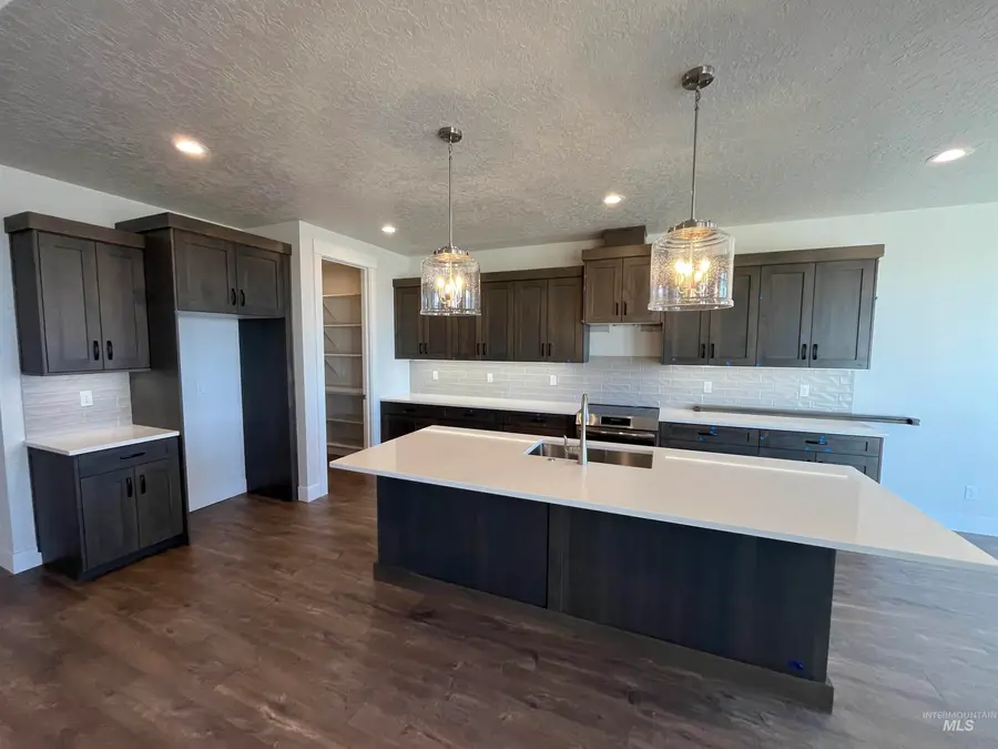 375 S Strut Way, Boise, ID 83716 - #2