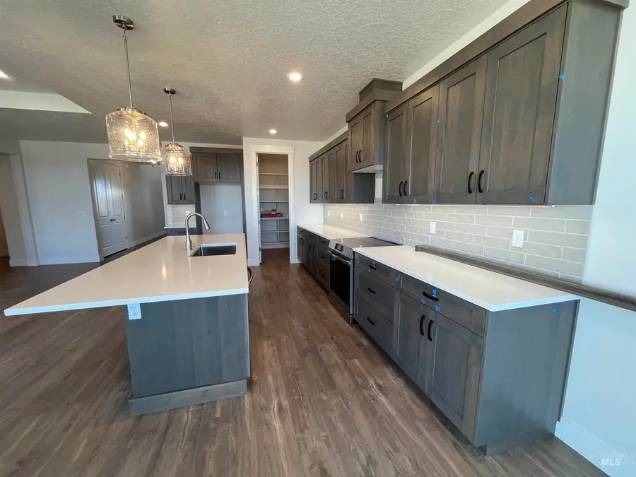 375 S Strut Way, Boise, ID 83716 - #3