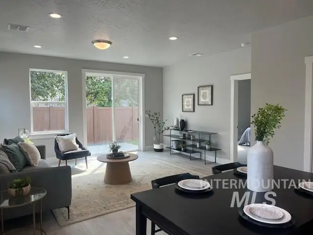 1471 E Prairiefire St, Meridian, ID 83646 - Image #3