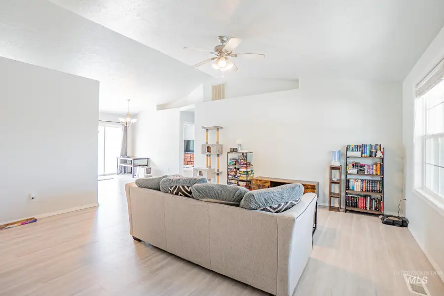 1765 Wasatch Dr, Mountain Home, ID 83647 - Image #3