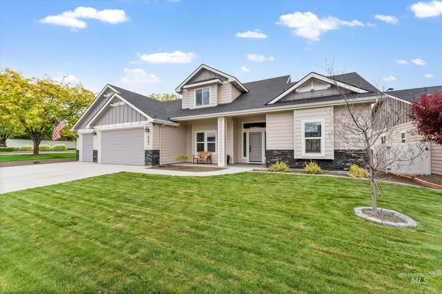 467 S Retort Ave, Kuna, ID 83634 - Image #2