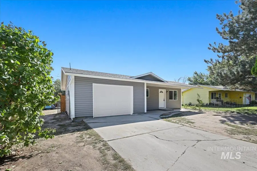 1218 N Plateau Ave, Caldwell, ID 83605 - Image #2