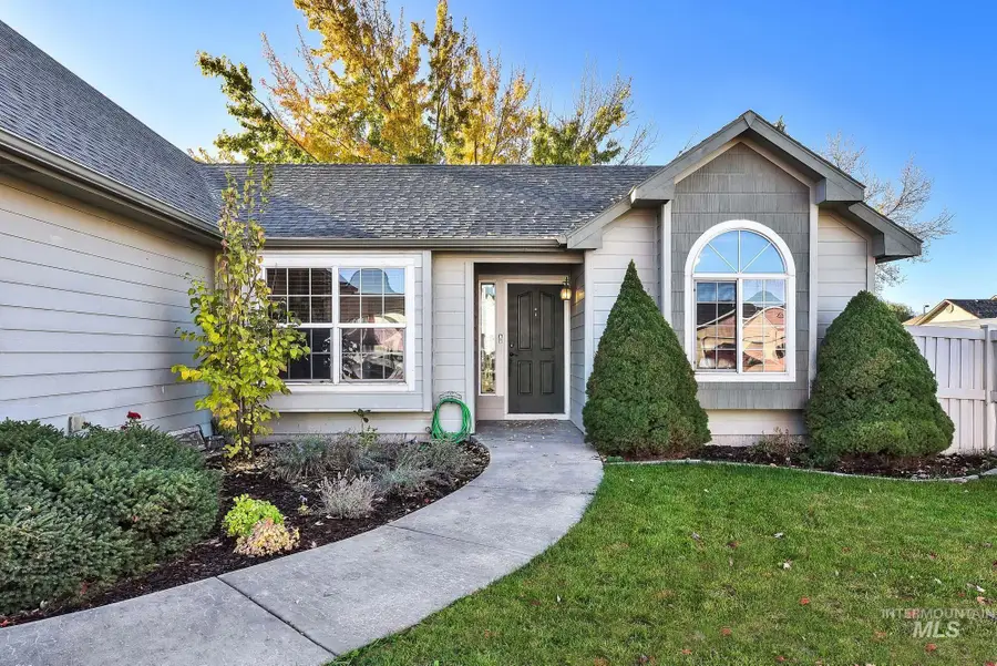 775 E Red Bud St, Kuna, ID 83634 - Image #3