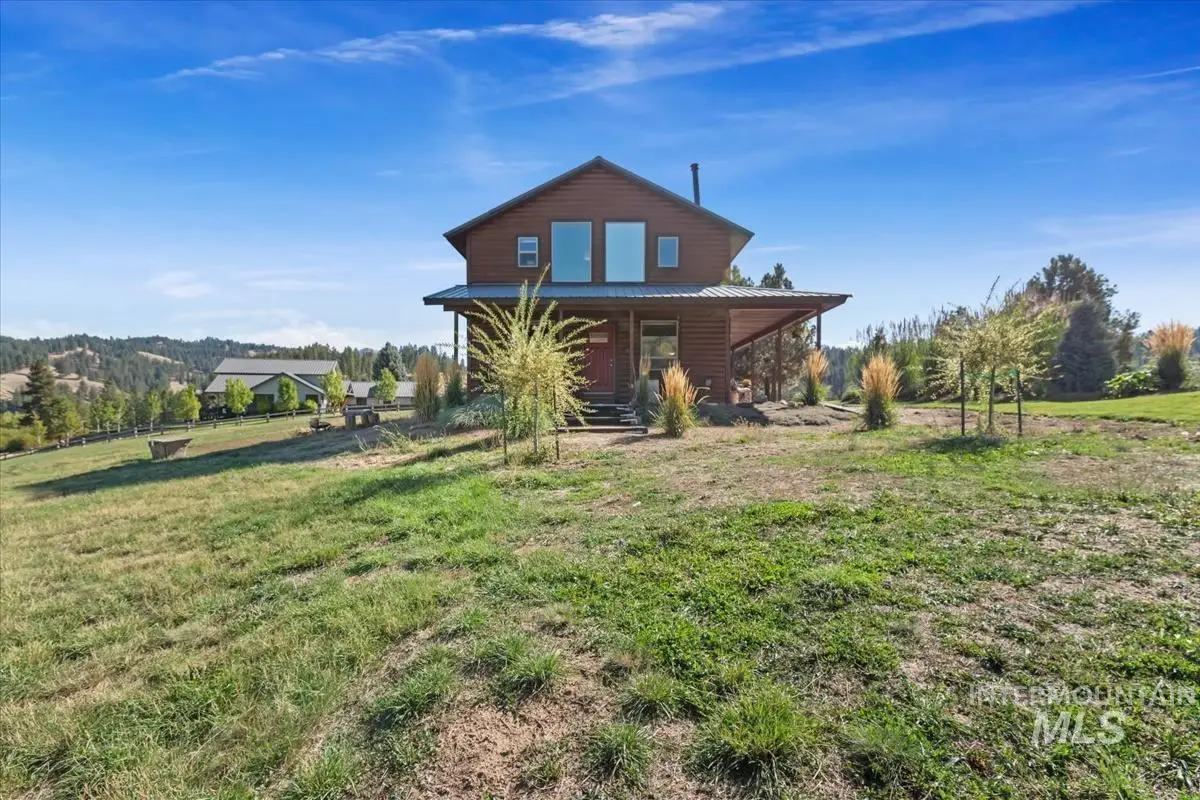 34 Crosstimber Loop, Garden Valley, ID 83622 - Image #1