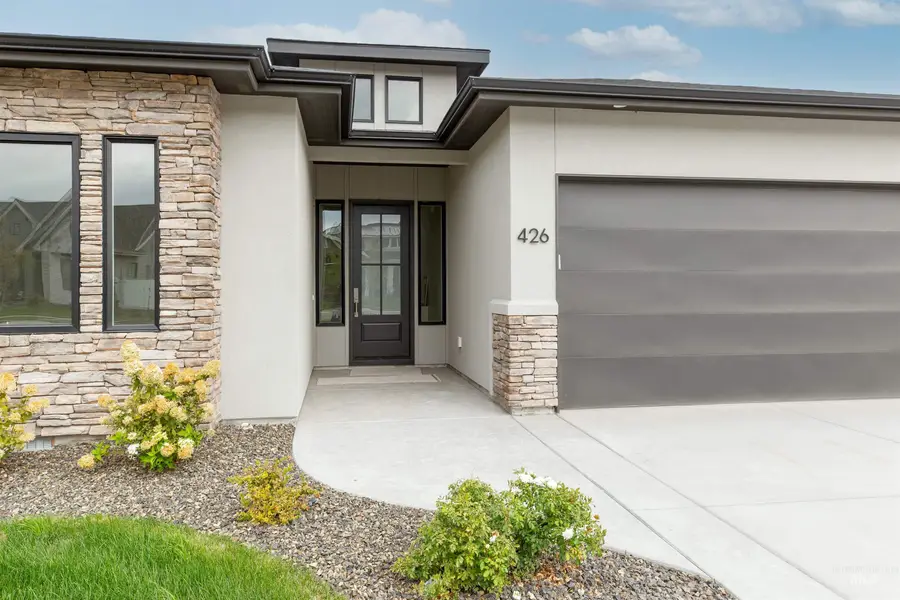 426 E Jarvis St, Meridian, ID 83642 - Image #2