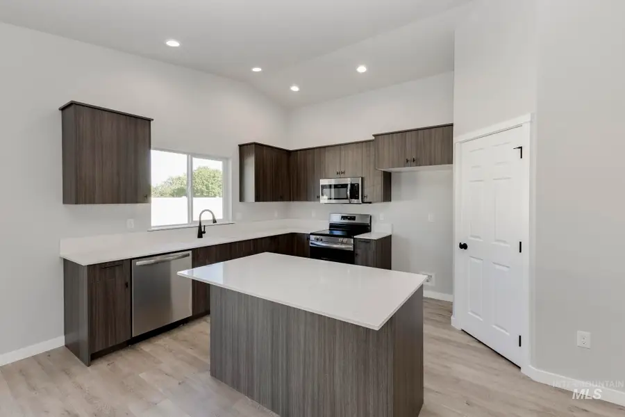 10516 W Tinder St, Star, ID 83669 - Image #3