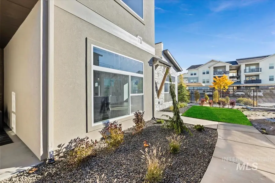 728 S Calhoun Ln, Star, ID 83669 - Image #3