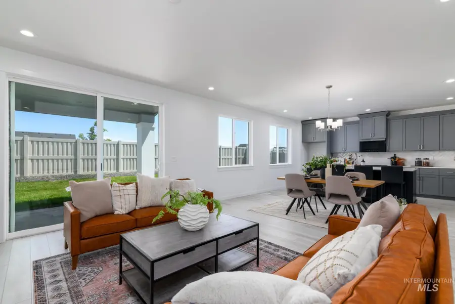 8940 W Moon River Dr, Star, ID 83669 - Image #2