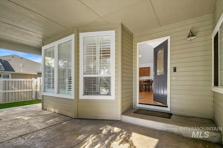 634 W Ashby Dr, Meridian, ID 83646 - Image #2